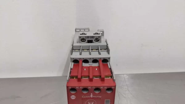 100S-C09D14BC, Allen-Bradley, Safety Contactor