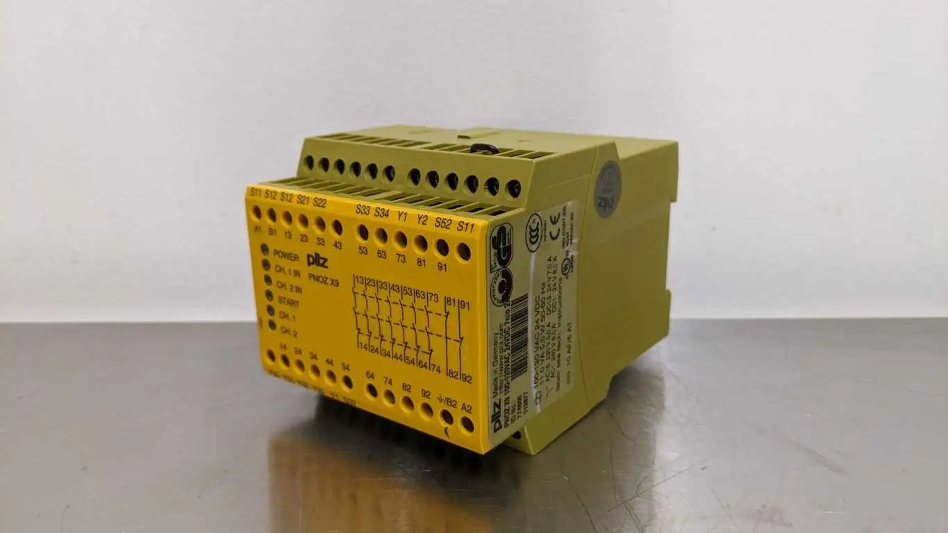 Pilz 774605 Safety Relay PNOZ X9 100-120VAC 24VDC 7n/o 2n/c 2so