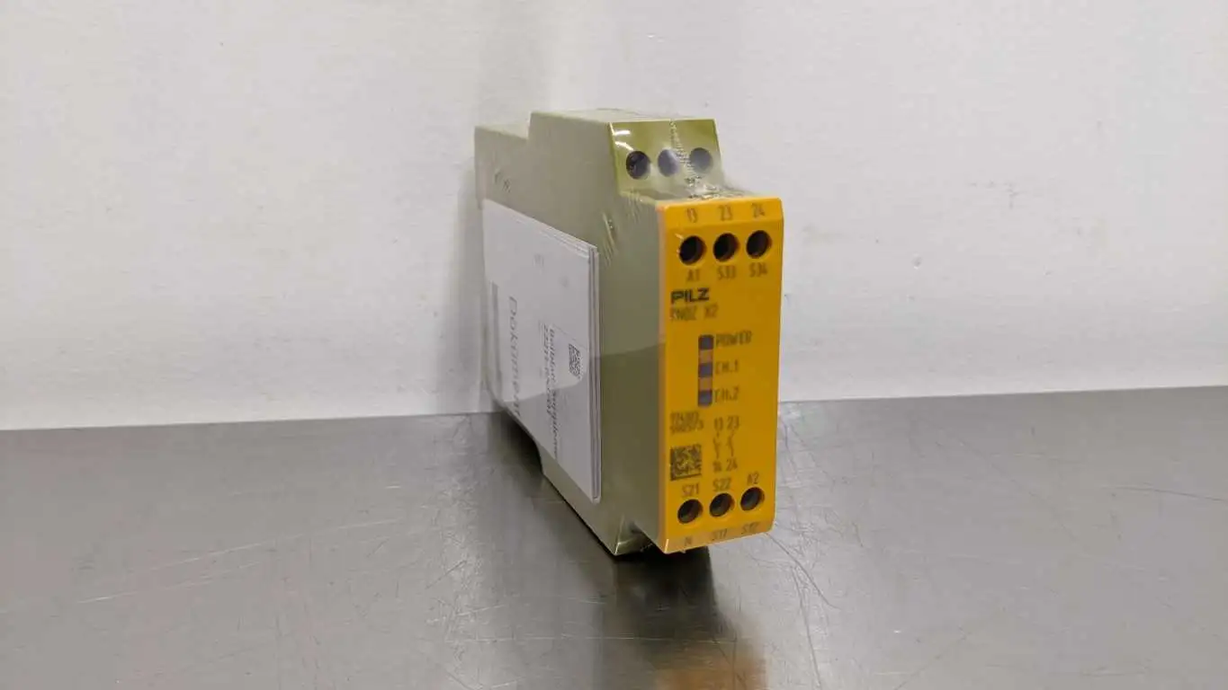 Pilz 774303 Safety Relay 24VAC/VDC PNOZ X2 24VAC/DC 2n/o 2021 Factory Sealed