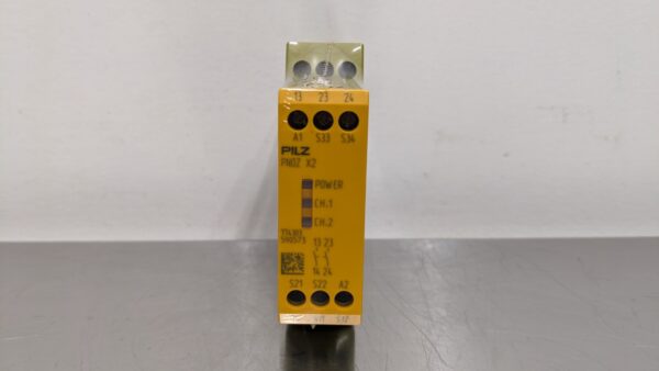 New Pilz 774303 Safety Relay PNOZ X2 24VAC/DC 2n/o 2021 Factory Sealed A+