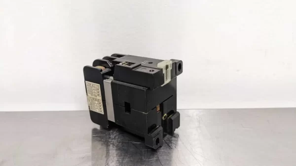 HI-7E, Yaskawa, Magnetic Contactor