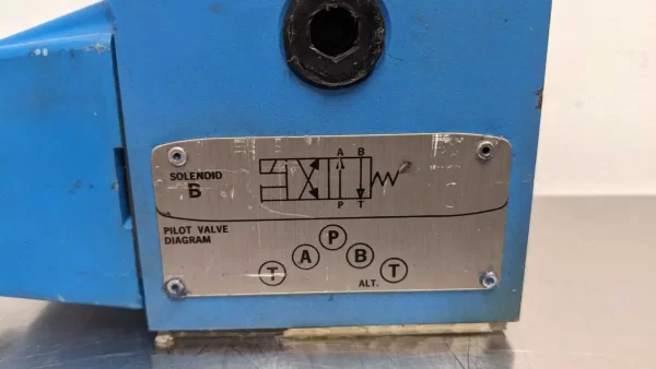 DG4S4W 012A B 60, Vickers, Directional Control Valve