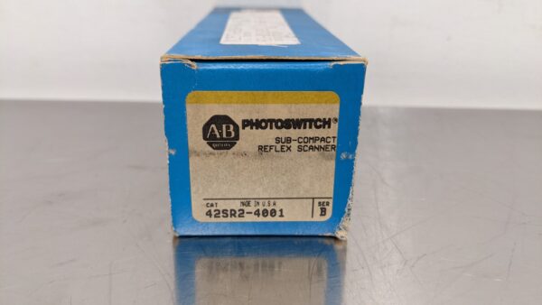 42SR2-4001, Allen-Bradley, Sub-Compact Reflex Scanner