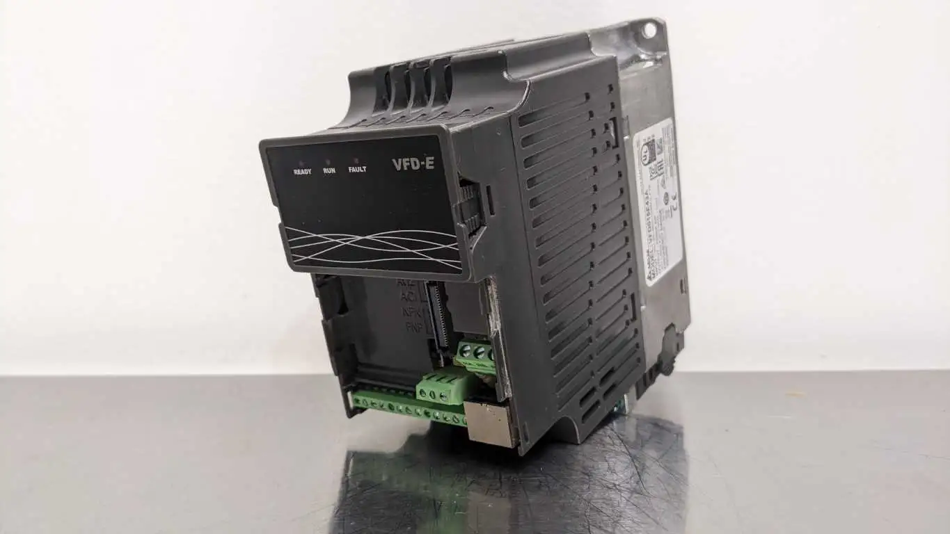 Delta VFD015E43A AC Drive 2HP 3KVA 380-480VAC 4.3A to 0-480VAC 4.2A Inverter