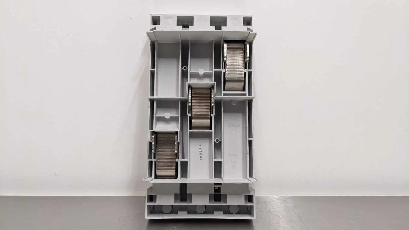 Allen-Bradley 141A-CUL600 Module Busbar Adapter Ser B 690V/600A for MCCB