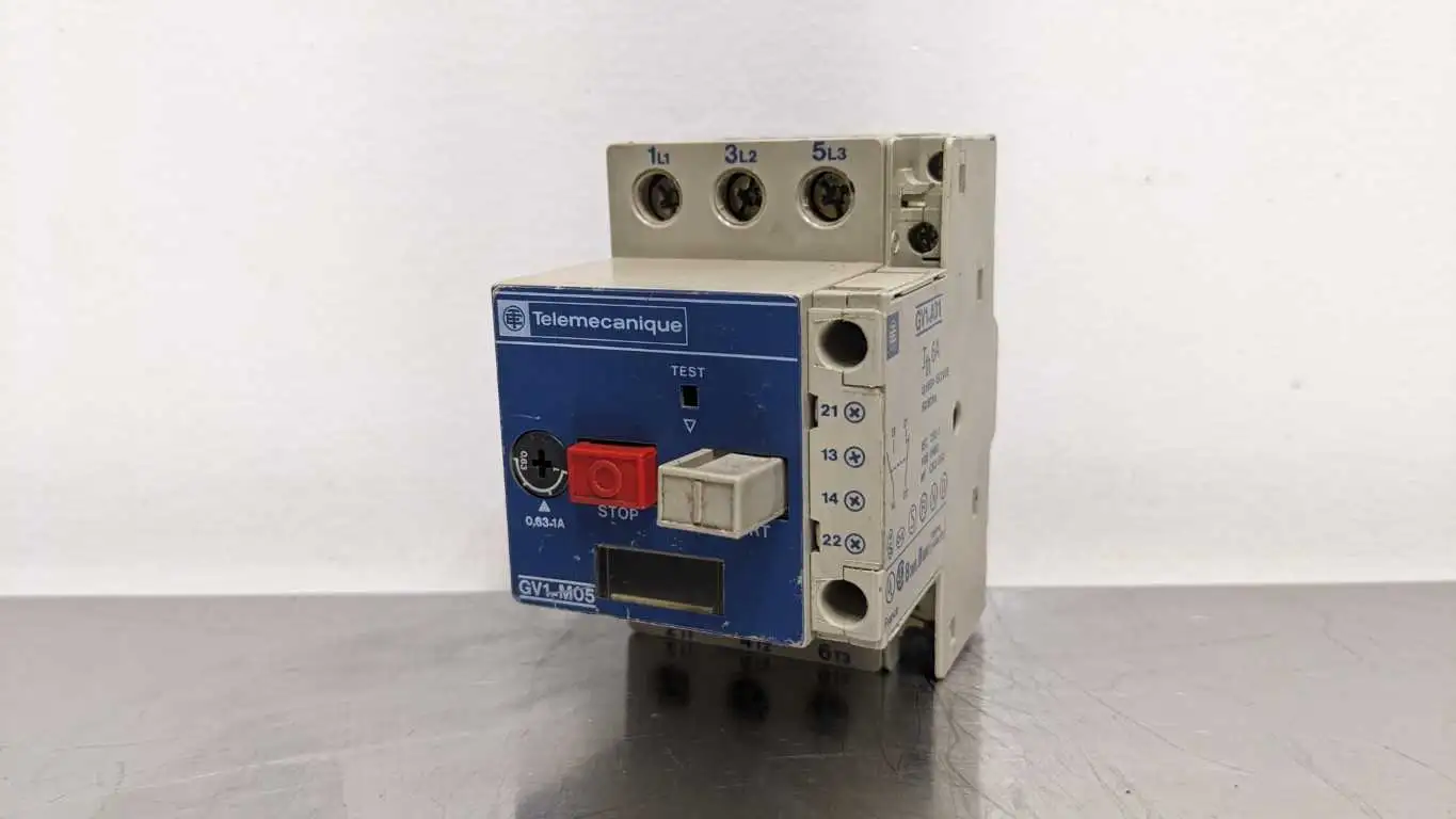 Telemecanique GV1-M05 Motor Protector Circuit Breaker 0.63-1A GV1-A01 Auxiliary Contact