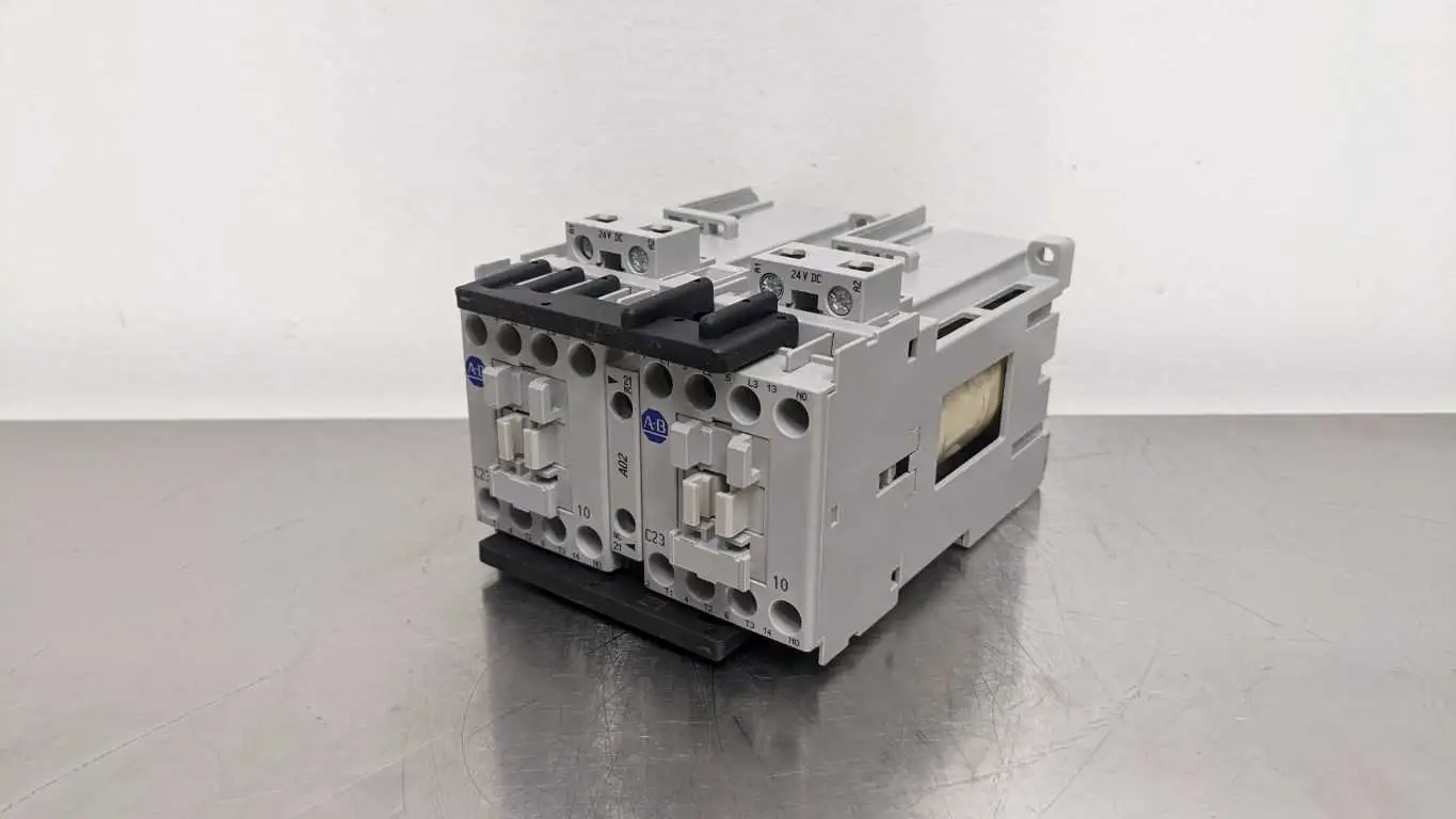 Allen-Bradley 104-C23ZJ22 Reversing Contactor Ser D 32A