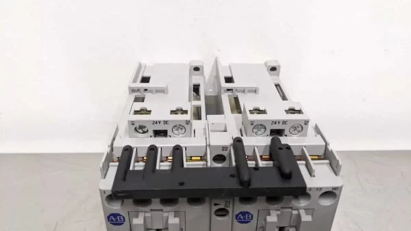 104-C23ZJ22, Allen-Bradley, Reversing Contactor