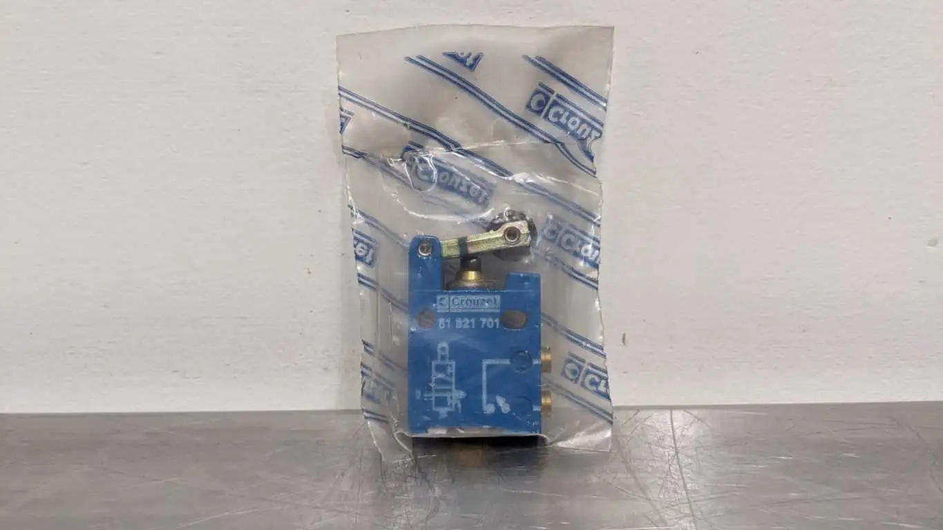 Crouzet 81 921 701 Pneumatic Roller Limit Switch