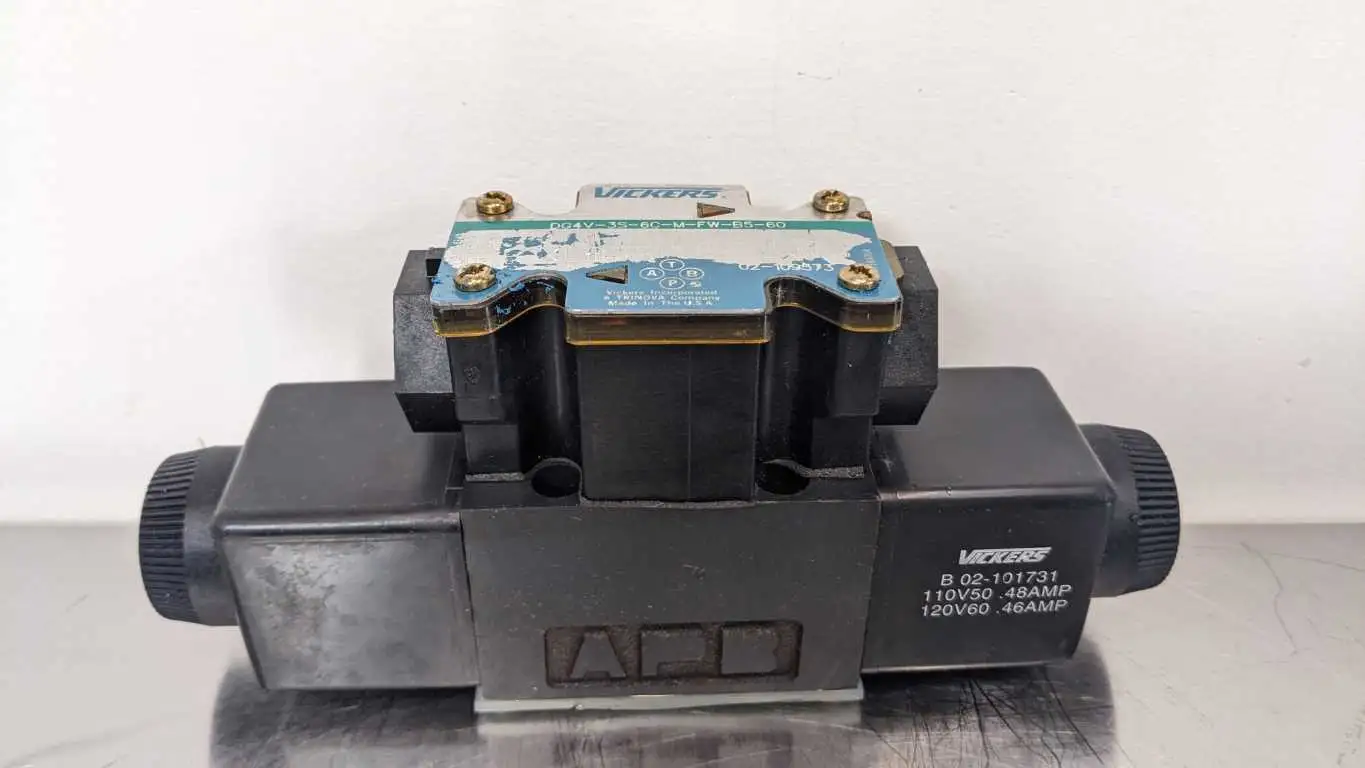 Vickers DG4V-3S-6C-M-FW-B5-60 Directional Control Valve Eaton Solenoid