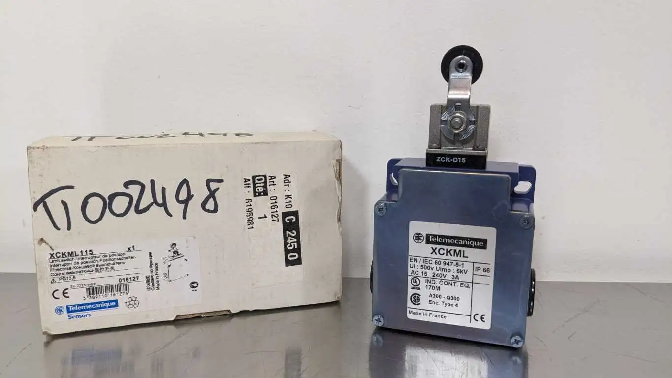 Telemecanique XCKML115 Limit Switch 240VAC 3A 240V 3A