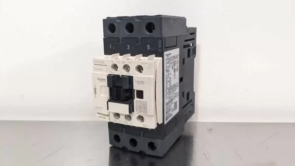 LC1D65A, Schneider Electric, Contactor, LAD4T3B