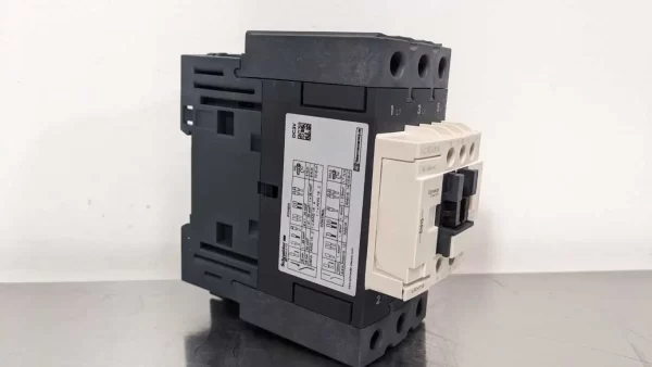 LC1D65A, Schneider Electric, Contactor, LAD4T3B