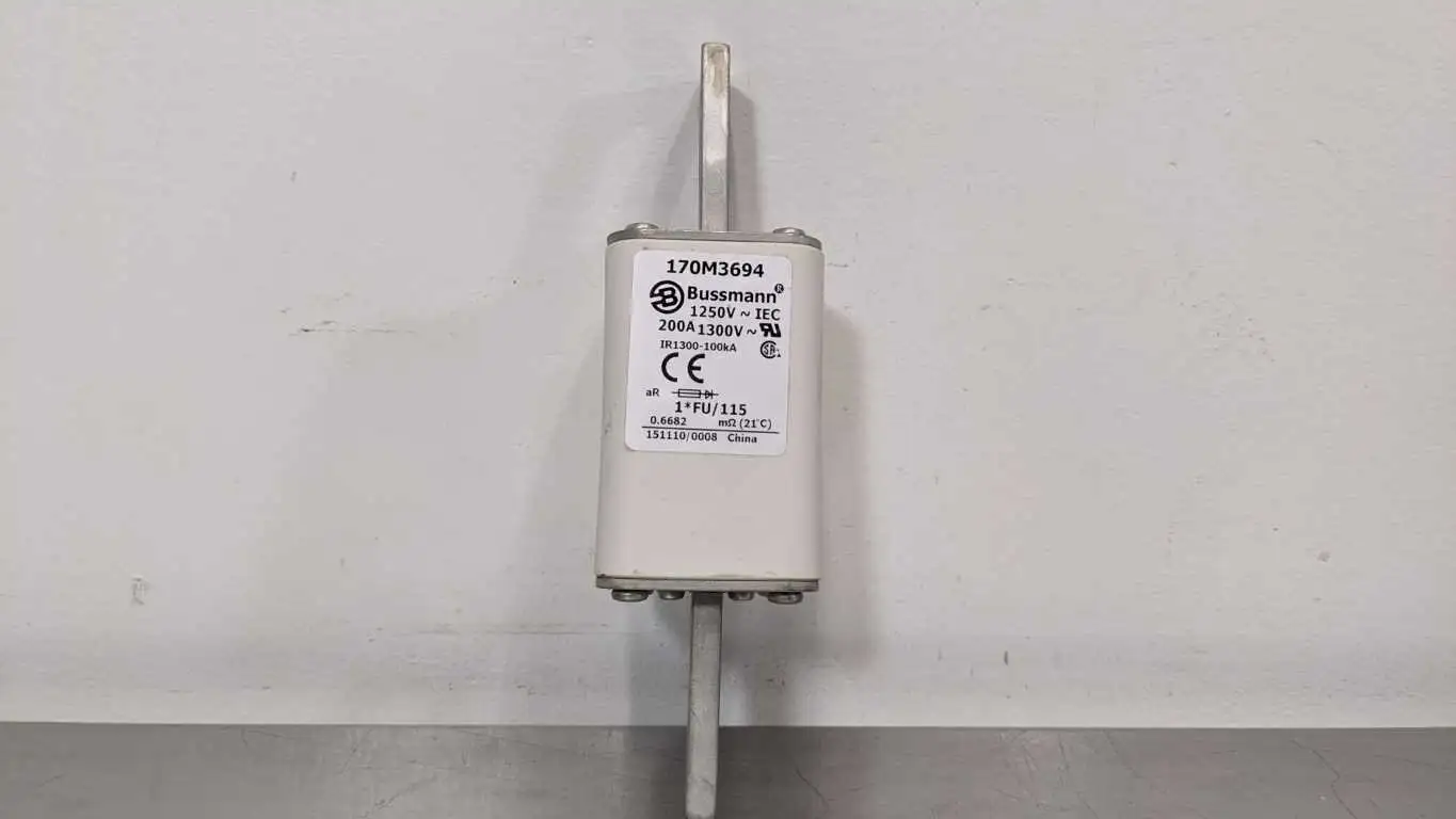 Bussmann 170M3694 High Speed Square Body Fuse 200A 1250VAC 200A