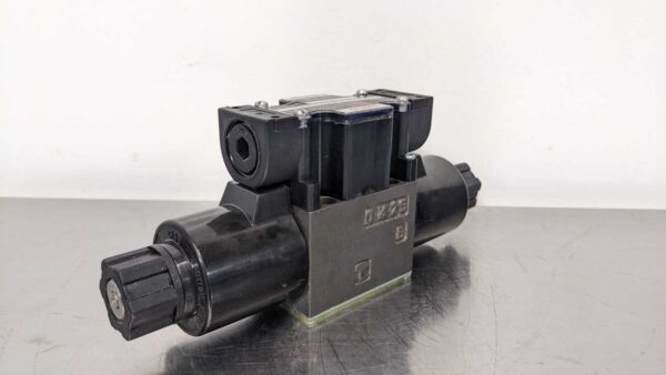 SS-G01-C6-R-C115-E30, Nachi, Solenoid Operated Directional Control Valve