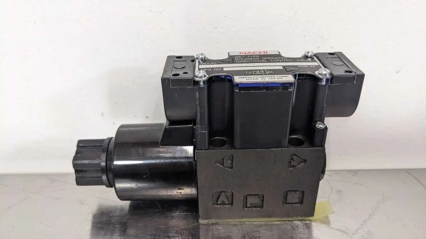 Nachi SS-G01-A3Z-R-C115-E30 Solenoid Operated Directional Control Valve