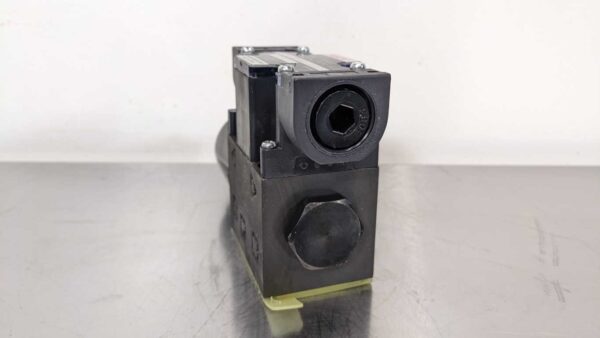 SS-G01-A3Z-R-C115-E30, Nachi, Solenoid Operated Directional Control Valve 4915 4 Nachi SS G01 A3Z R C115 E30 1