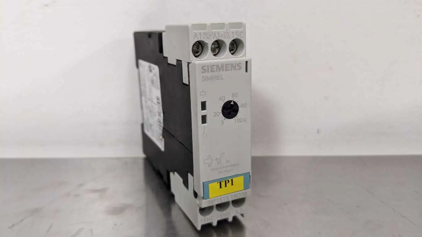 Siemens 3RP1513-1AQ30 Timing Relay 5-100 Sec 24VDC 115/230VAC SIMIREL