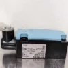 Siemens 3SE5 112-0CH01 Position Switch 1NO 1NC Roller Crank Snap