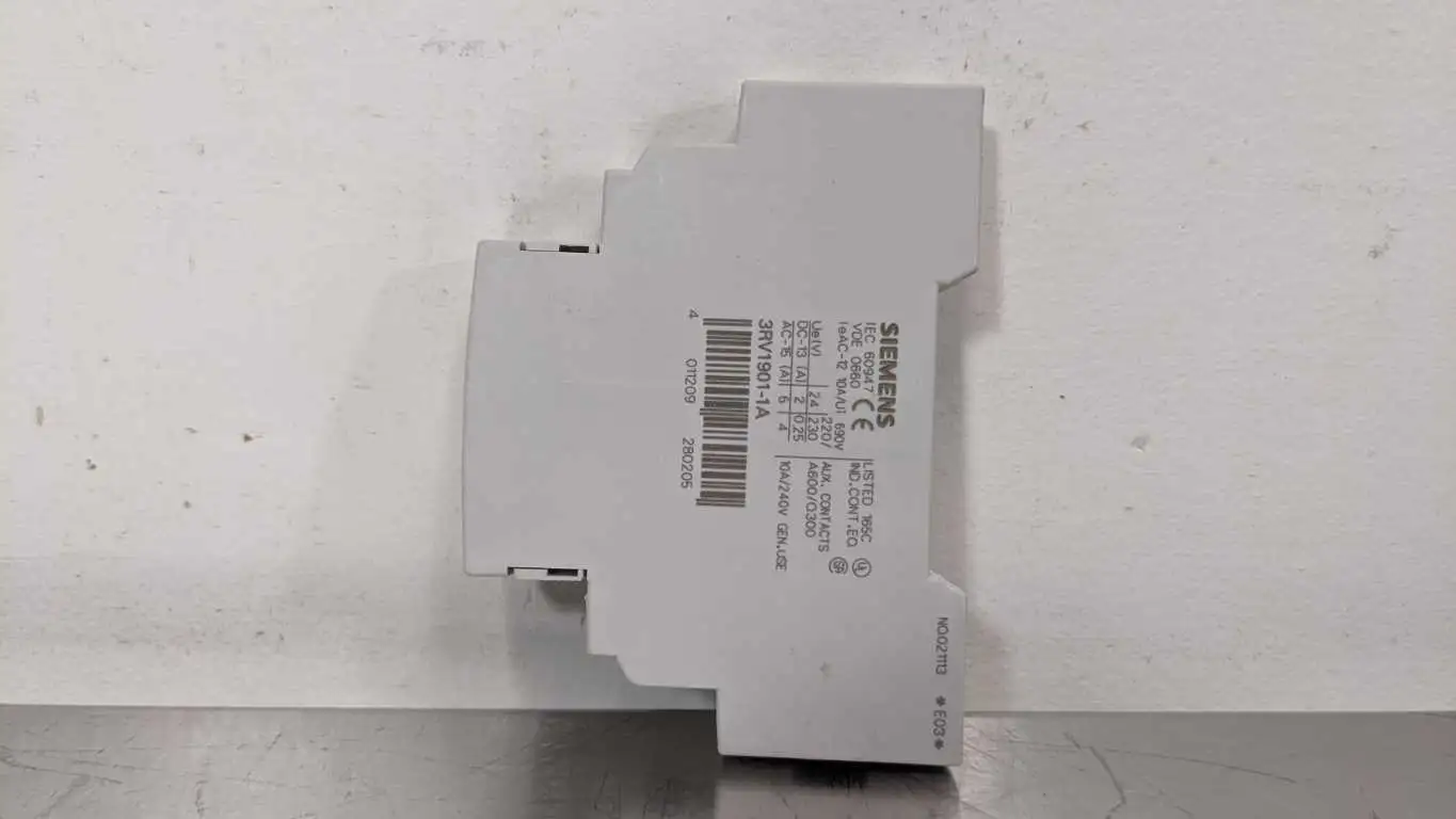 Siemens 3RV1901-1A Auxiliary Switch 10A/240V Side Mount to Circuit Breaker S00-S3