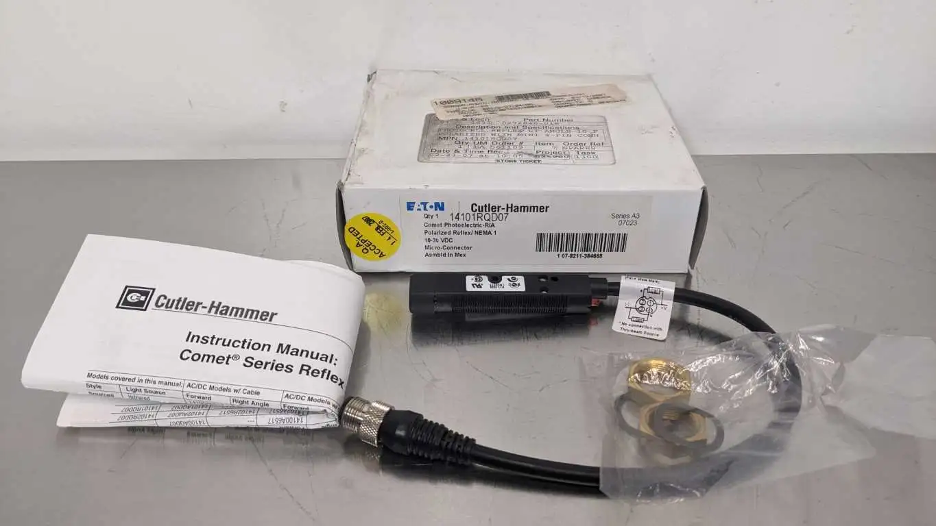 Cutler-Hammer 14101RQD07 Photoelectric Sensor Ser A3 10ft Polarized Reflex 10-30VDC Eaton