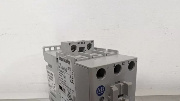 100-C30EJ10, Allen-Bradley, Contactor, 100-C30E*00