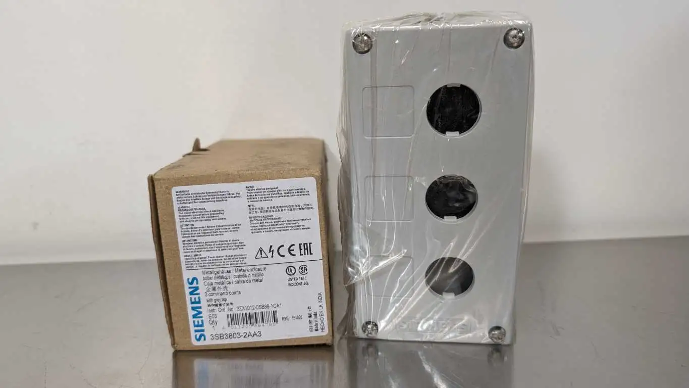 Siemens 3SB3803-2AA3 Metal Enclosure Grey 3 Command Points