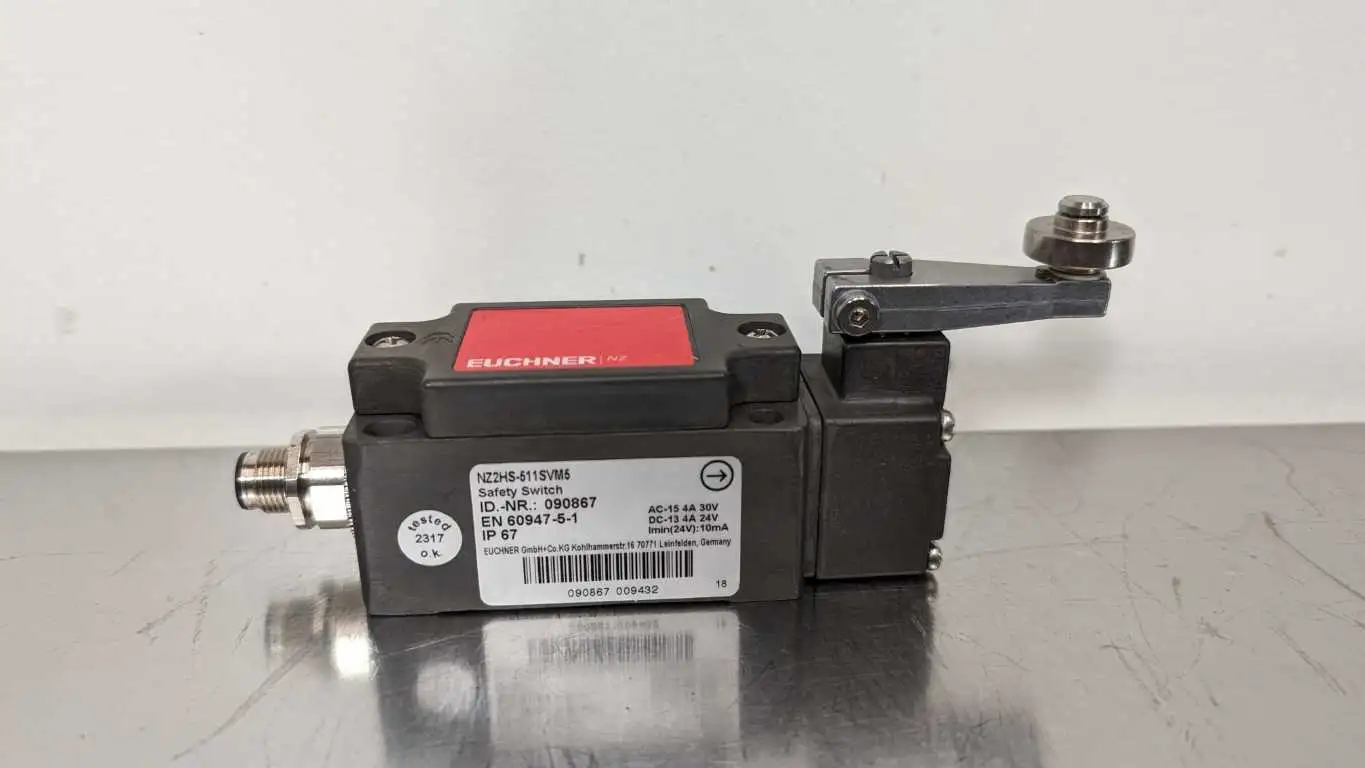 Euchner NZ2HS-511SVM5 Limit Switch 090867 AC/DC