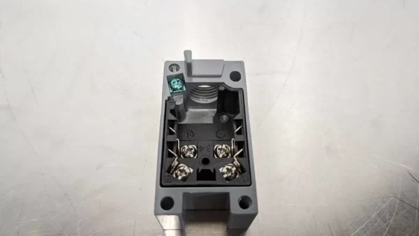 E50RA, Eaton, Single Pole Surface Mount Receptacle