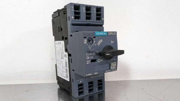 3RV2011-1AA20, Siemens, Circuit Breaker 5441 3 Siemens 3RV2011 1AA20 1