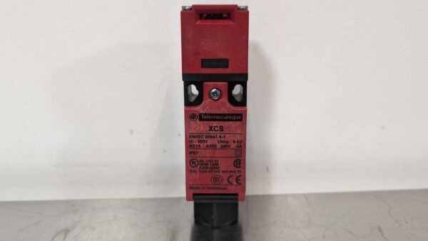 XCSPA593, Telemecanique, Safety Limit Switch 5450 2 Telemecanique XCSPA593 1