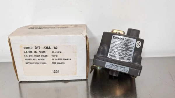 D1T-A3SS-B2, Barksdale, Pressure or Vacuum Actuated Switch