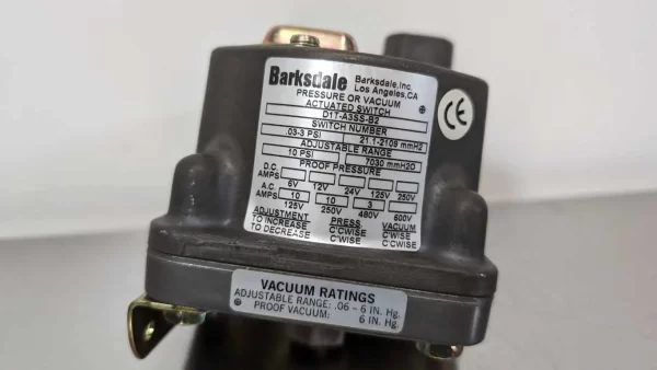 D1T-A3SS-B2, Barksdale, Pressure or Vacuum Actuated Switch