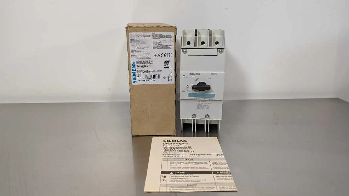 Siemens 3RV1742-5QD10 Circuit Breaker