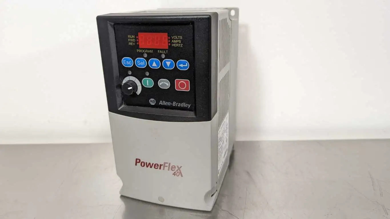 Allen-Bradley 22B-B5P0N104 AC Drive Ser A FRM 6.01 1HP 0-400Hz PowerFlex 40