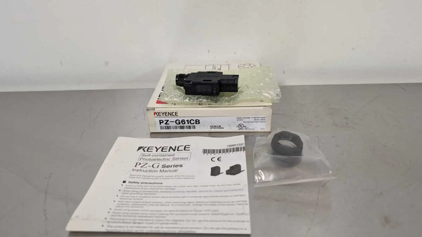 Keyence PZ-G61CB Photoelectric Sensor 10-30VDC 30VDC 10mA