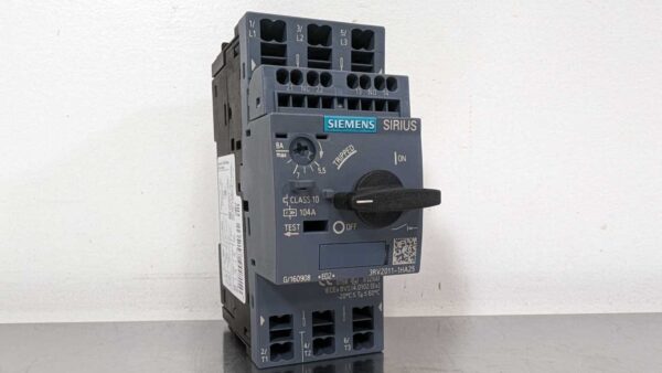 3RV2011-1HA25, Siemens, Circuit Breaker 5537 3 Siemens 3RV2011 1HA25 1