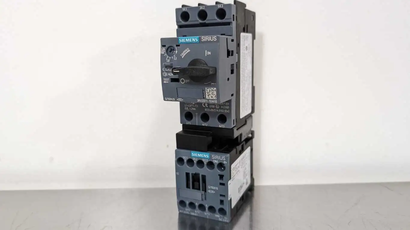 Siemens 3RA21101DA151BB4 Combination Starter 2.2-3.2a S00