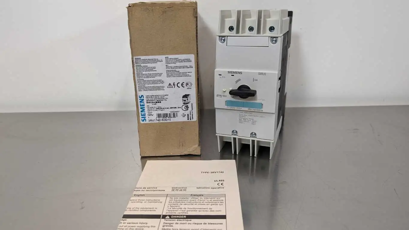 Siemens 3RV1742-5DD10 Circuit Breaker 25A New in Box