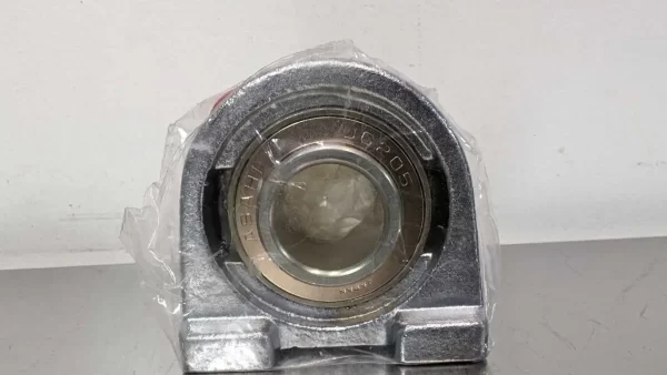 UCTB205-16NPMZ2-01, AMI Bearings, Tapped Base Pillow Block Bearing