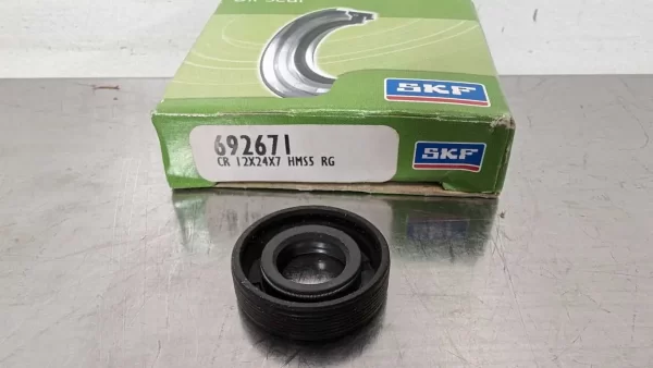 692671, SKF, Oil Seal