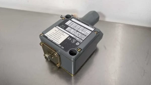 836T-T351J, Allen-Bradley, Pressure Control