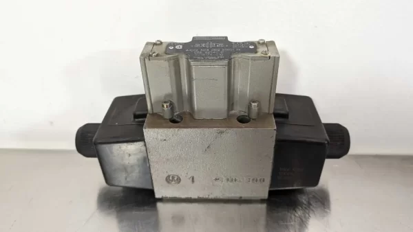 A4D02 3208 0302 B1W01 28, Denison, Directional Control Valve