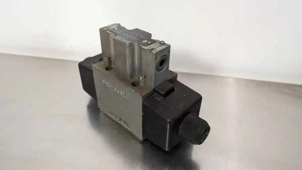 A4D02 3208 0302 B1W01 28, Denison, Directional Control Valve