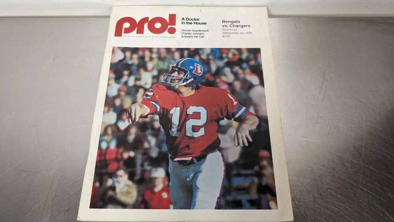 Pro! Volume 7 Number 5 September 22, 1974 San Diego Chargers vs Cincinnati Bengals Program