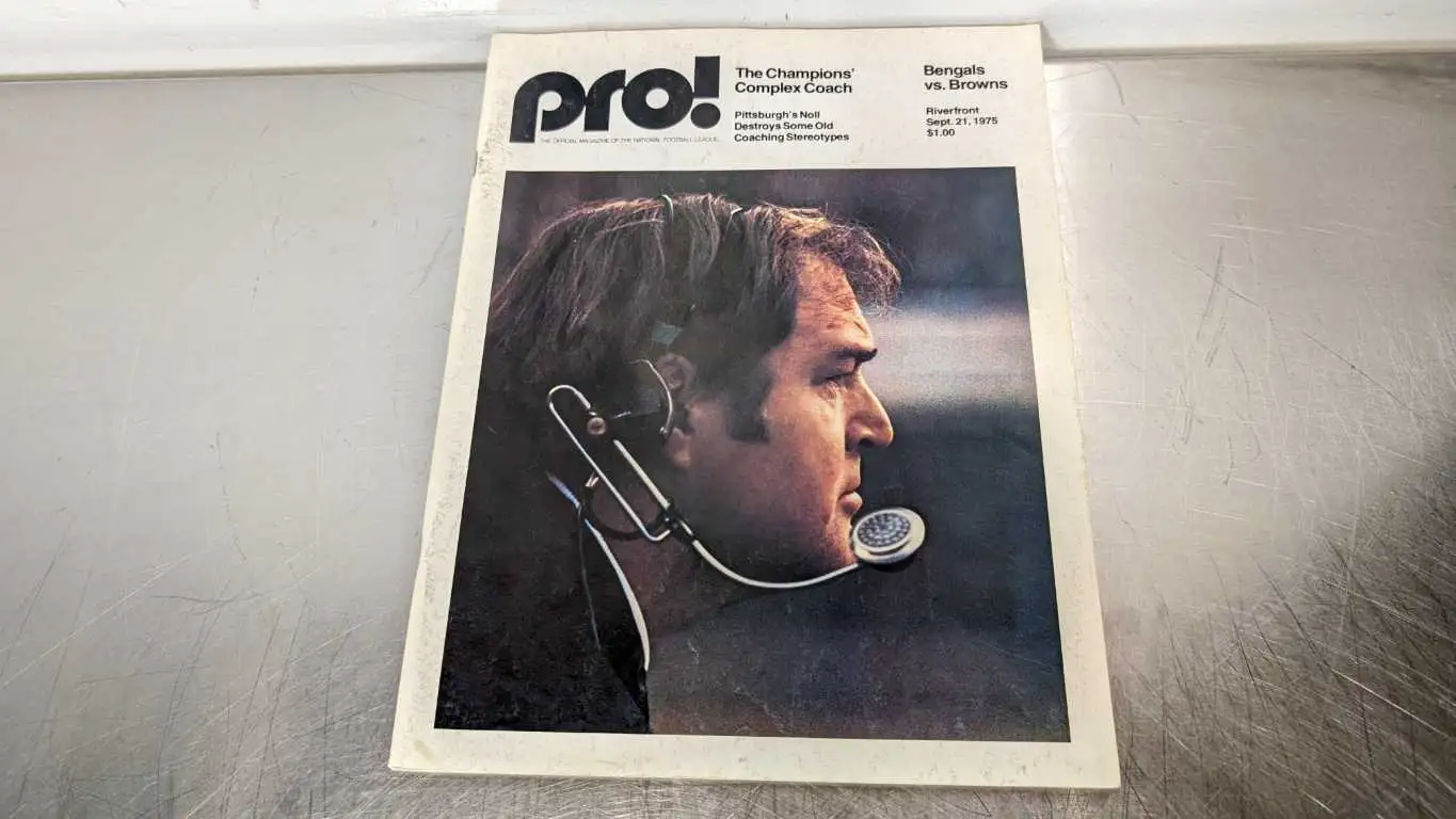 Pro! Volume 8 Number 3 September 21, 1975 Cleveland Browns vs Cincinnati Bengals Program