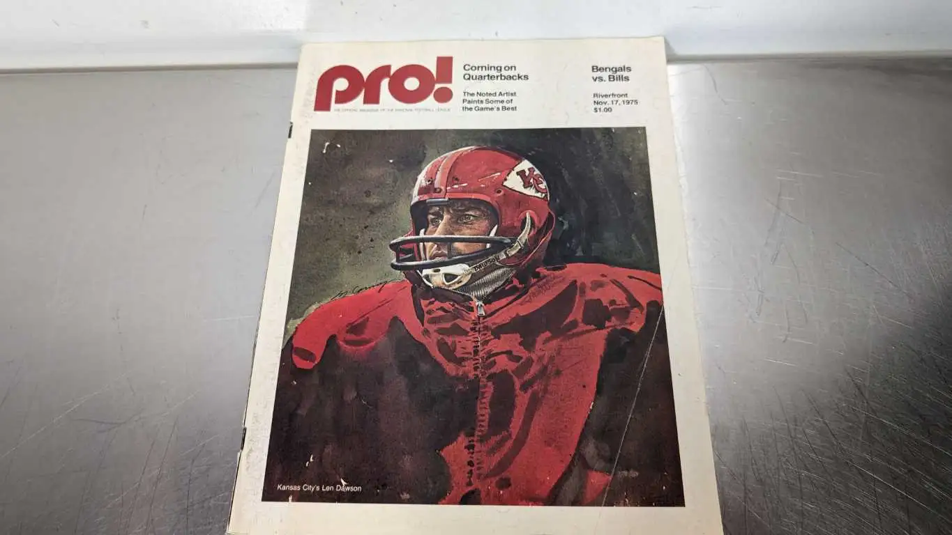 Pro! Volume 8 Number 7 November 17, 1975 Buffalo Bills vs Cincinnati Bengals Program