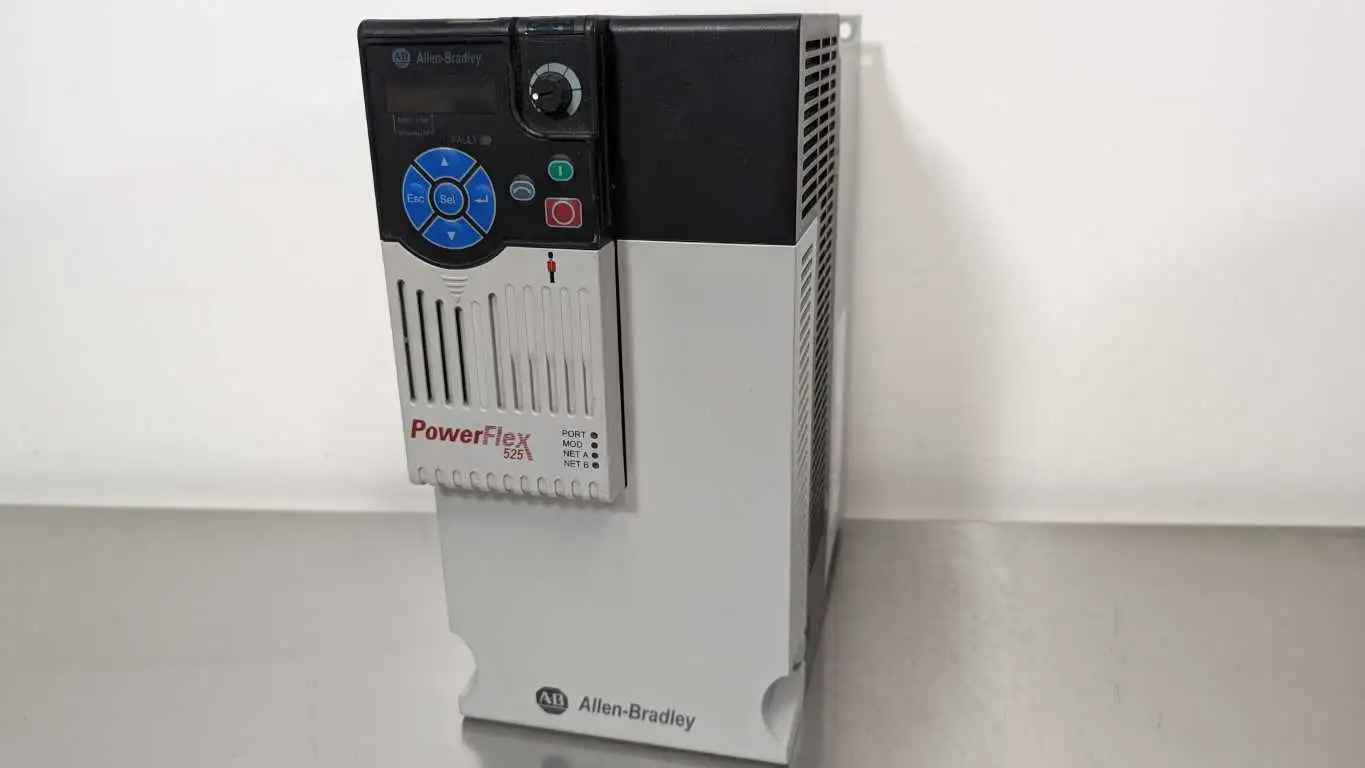 Allen-Bradley 25B-D030N114 AC Drive Ser A 15HP 0-500Hz PowerFlex 525 Out: 0-460VAC