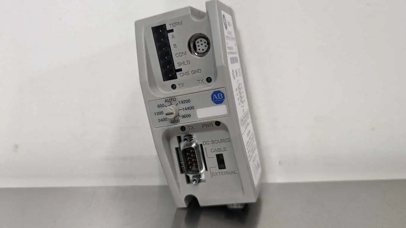 Allen-Bradley 1761-NET-AIC Advanced Interface Converter Ser A 24VDC