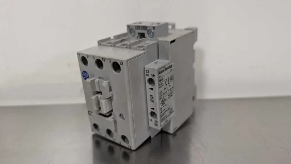 100-C30D10, Allen-Bradley, Contactor